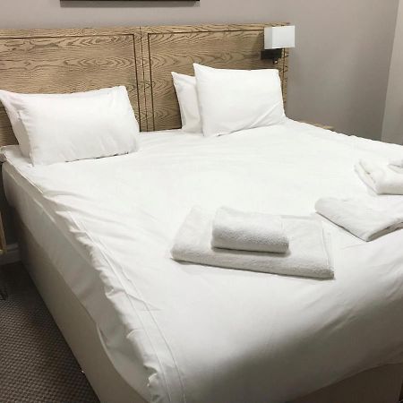 Markets Tavern Hotel Brecon Dış mekan fotoğraf